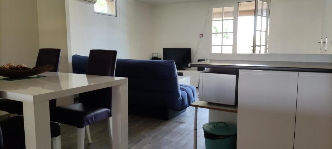 Studio L'Agasso Prouvenco Apartment La Crau Bagian luar foto